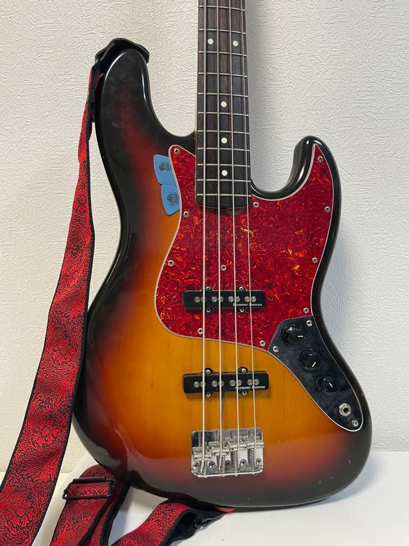 Fender Jazz Bass サンバースト ストラップ付き