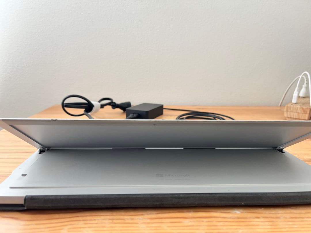 Microsoft Surface Pro 5 中古