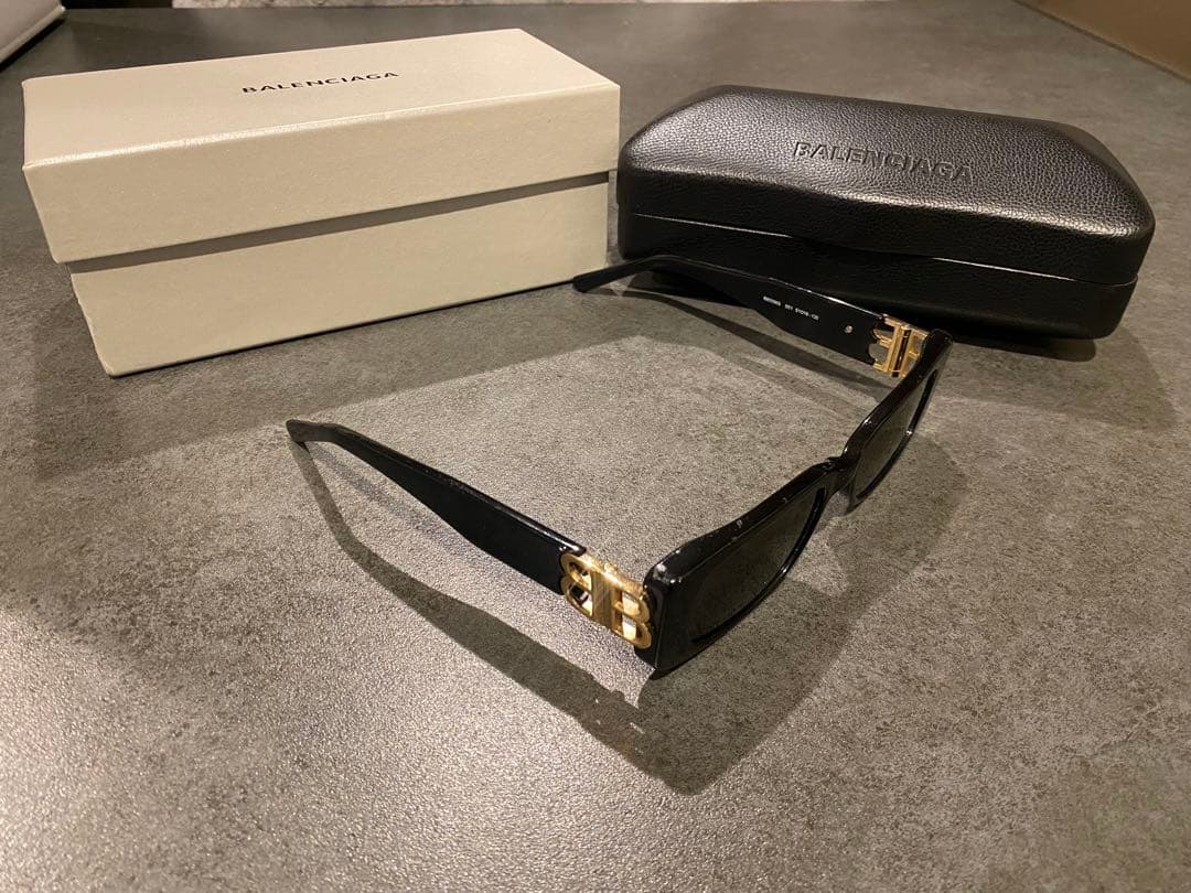 【正規品】BALENCIAGA スクエアフレーム サングラス 付属品完備