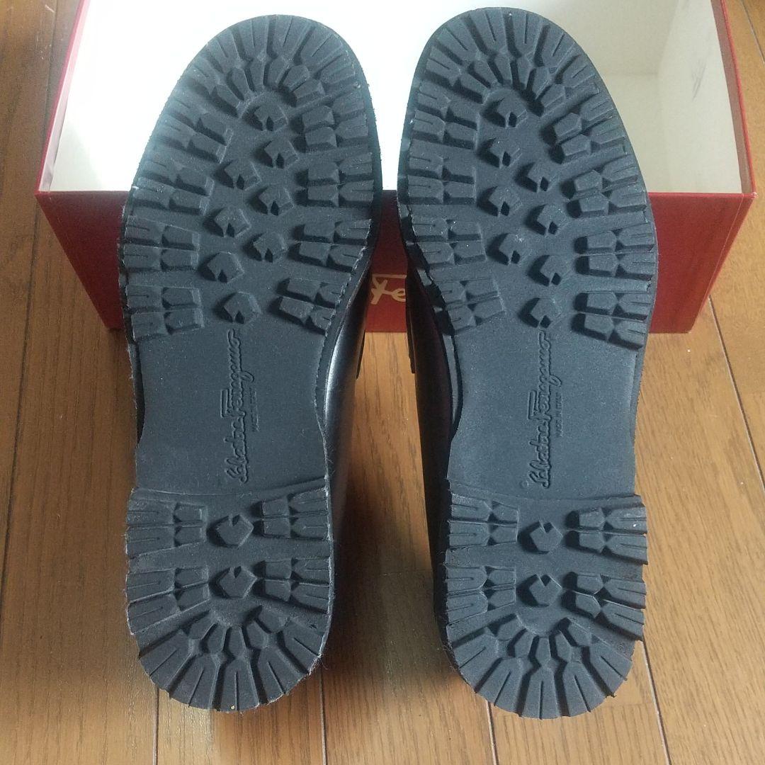 フェラガモ革靴ローファー新品