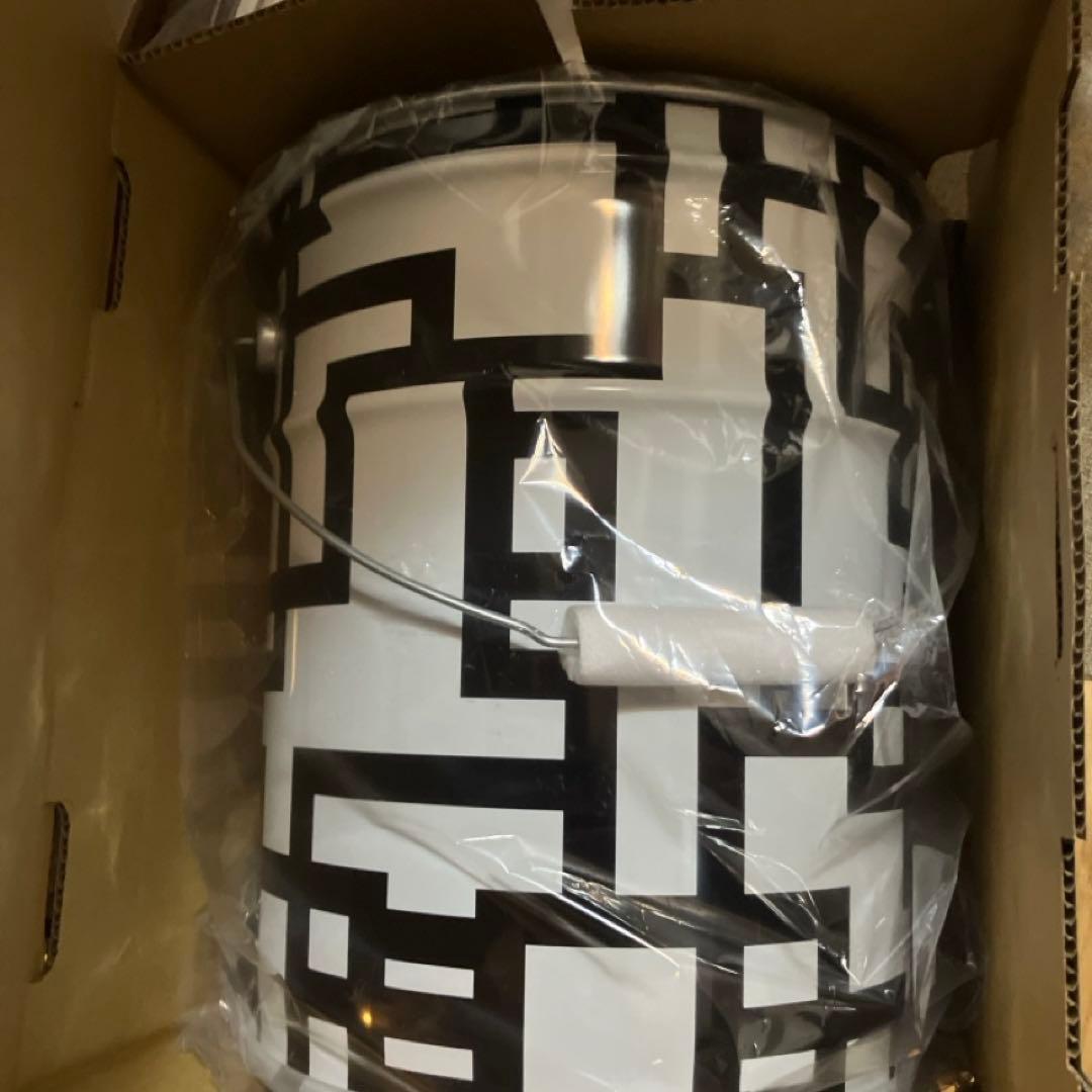 布袋寅泰 ペール缶