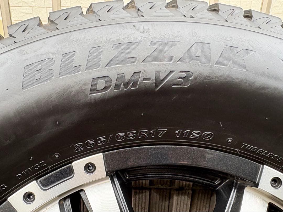 プラド BLIZZAK DM-V3 265/65R17 4本