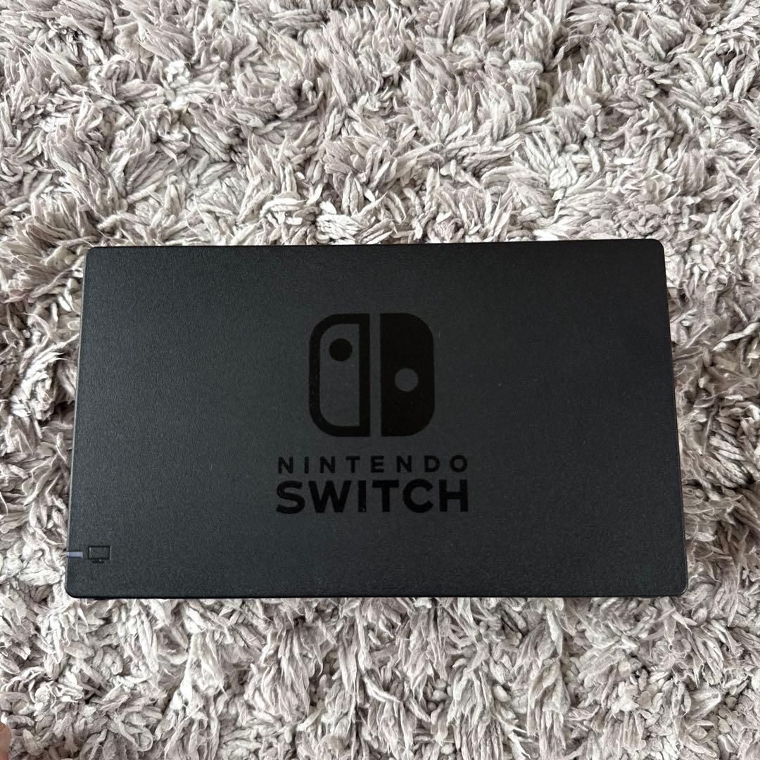 超美品 Switch 本体 使用50時間未満 画面フィルム付