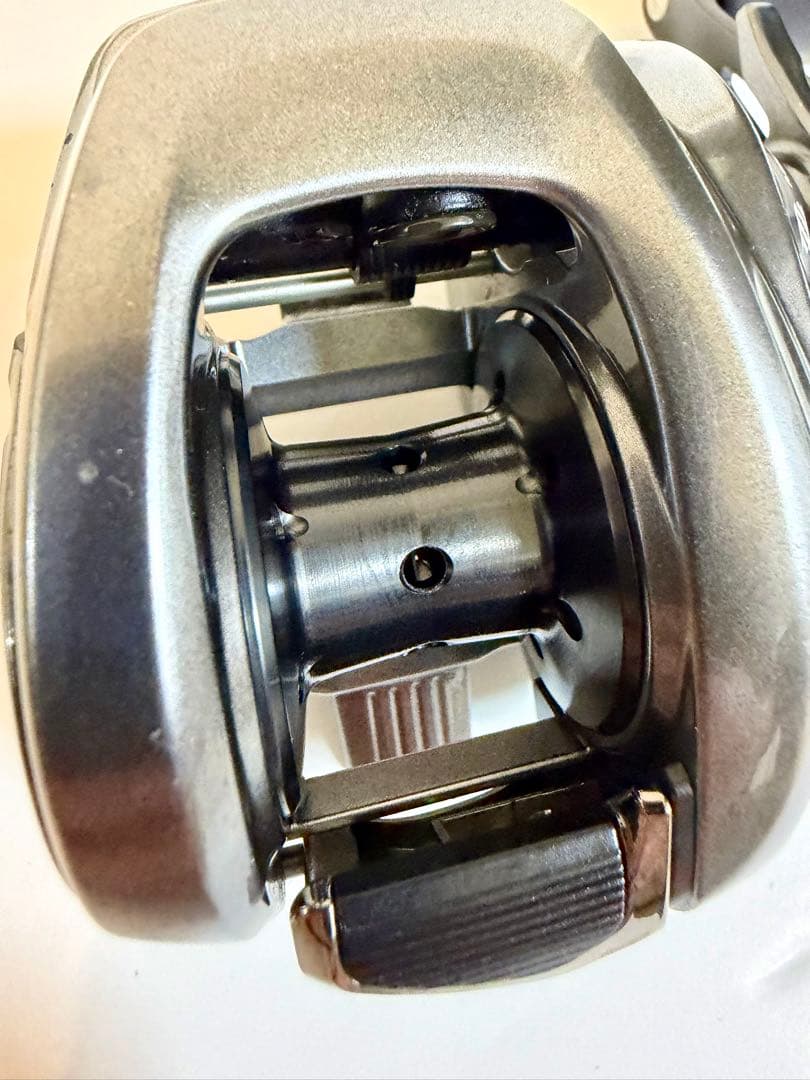 SHIMANO　18バンタムMGL HG 右巻き