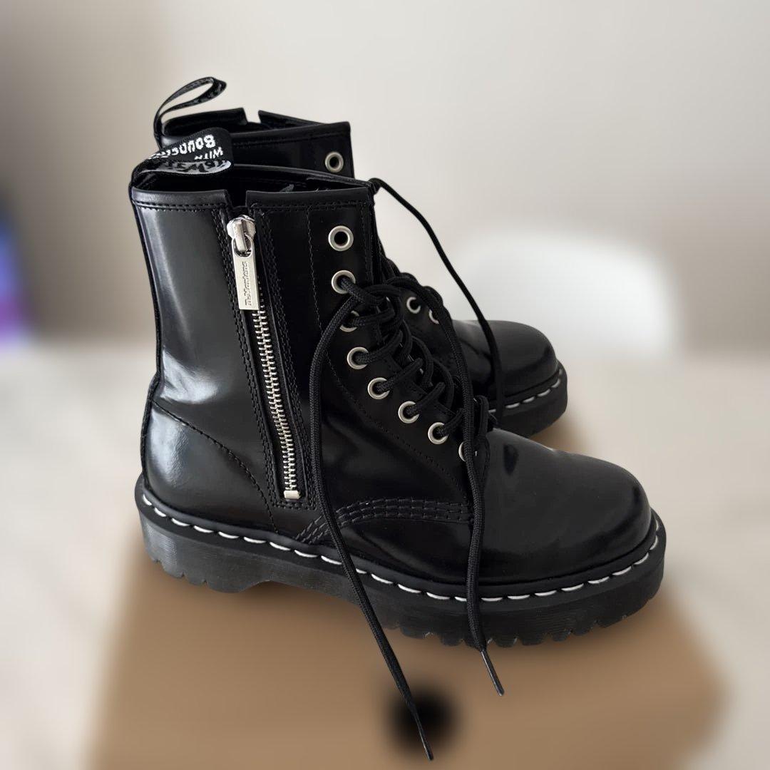 Dr. Martens ジップ ベックス ホワイトステッチ 8 ホール ブーツ