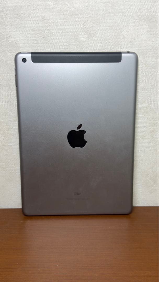Apple iPad スペースグレー 第6世代