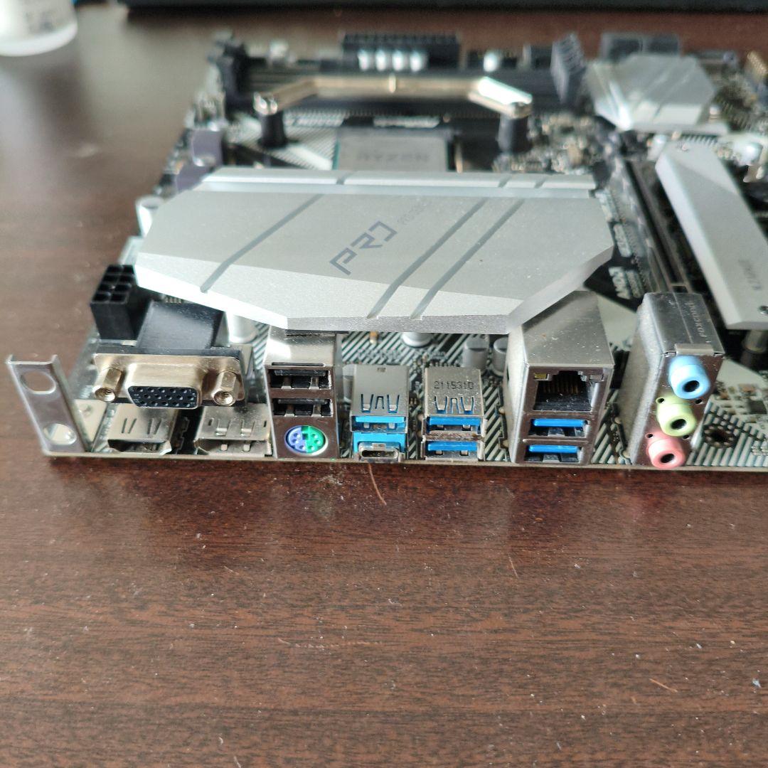AMD Ryzen5 5600XとASRock B550M PRO4（ジャンク）