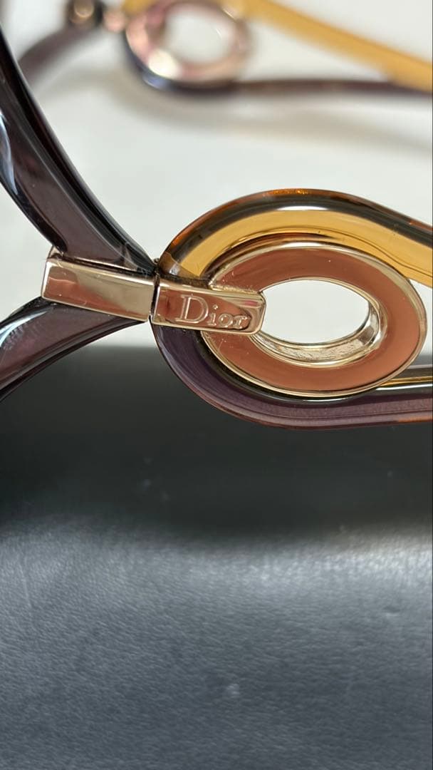 Dior ブラウンキャットアイサングラス
