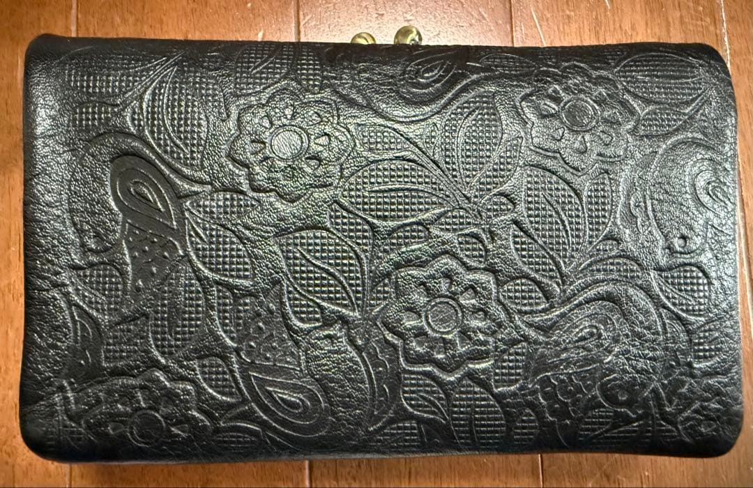 ANNA SUI 花柄エンボス 二つ折り財布