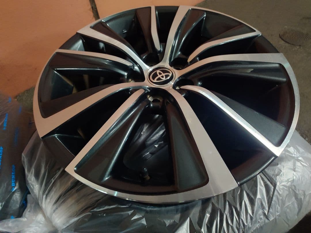 トヨタ80系ハリアーGグレード 純正アルミホイール18インチ18×7J本セット