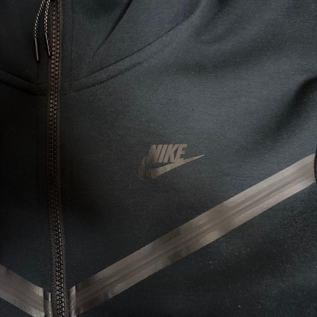 NIKE ジップパーカー