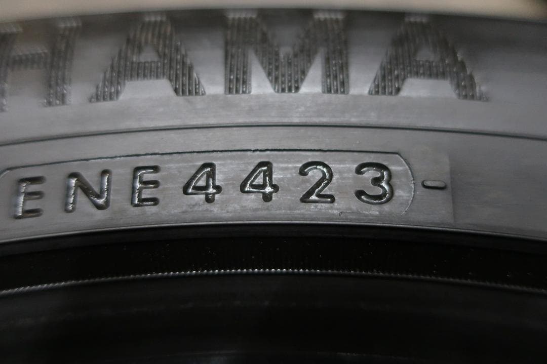 しんしん様送料込　ヨコハマ　アイスガード　IG60　215/50R17　2本