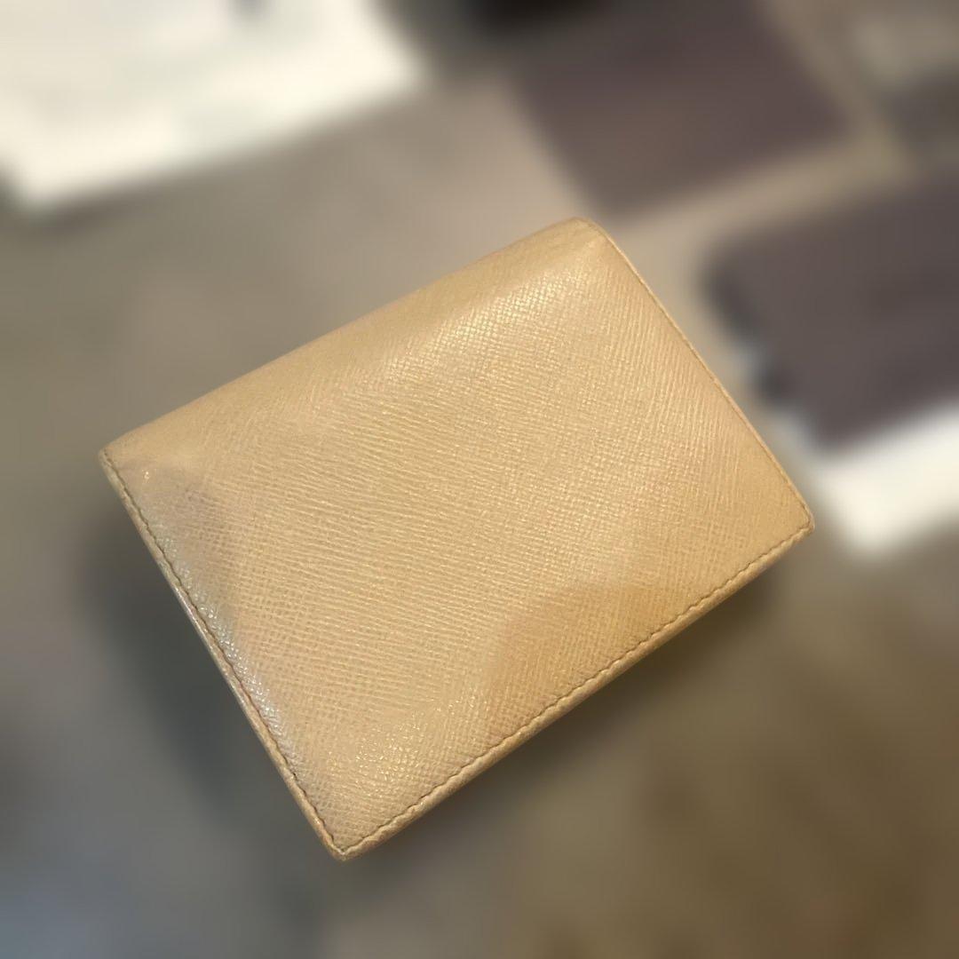 PRADA 二つ折り財布