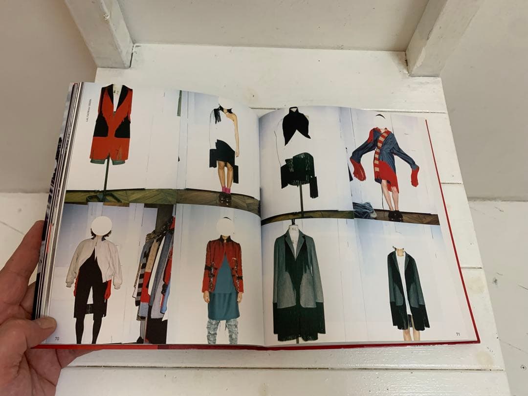 ①もっとも影響力を持つ 50人…②CITY FASHION PARIS 2冊 本