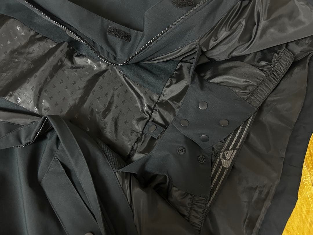 8f127 クイックシルバー スノーボードウェア Quiksilver