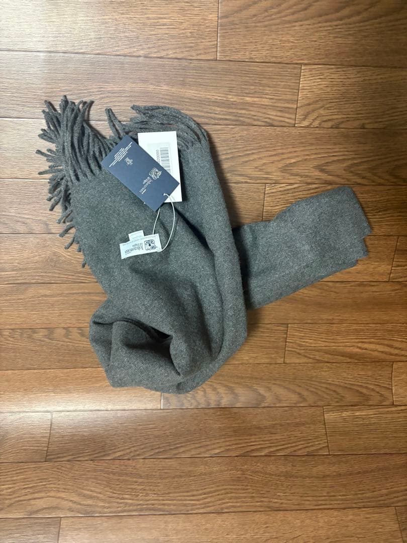 ク*ん様 大判ストール　ジョンストンズ カシミヤ 100%マフラ グレー　未使用