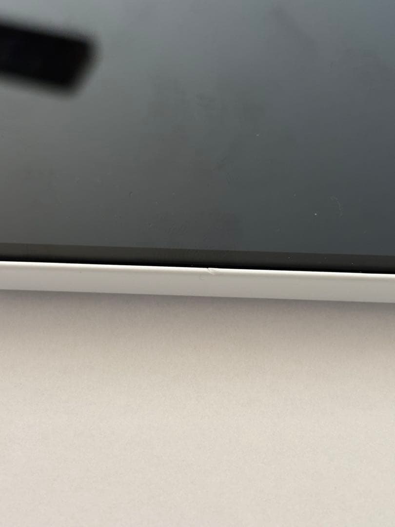 箱付き　arrows we FCG01 ホワイト　本体　64GB
