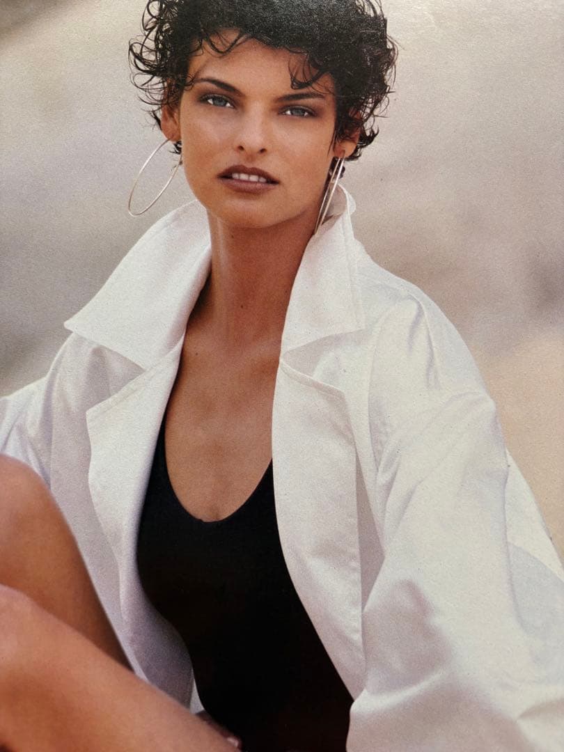 VOGUE UK 1990年5月　プレミア完売号　リンダ&クリスティ