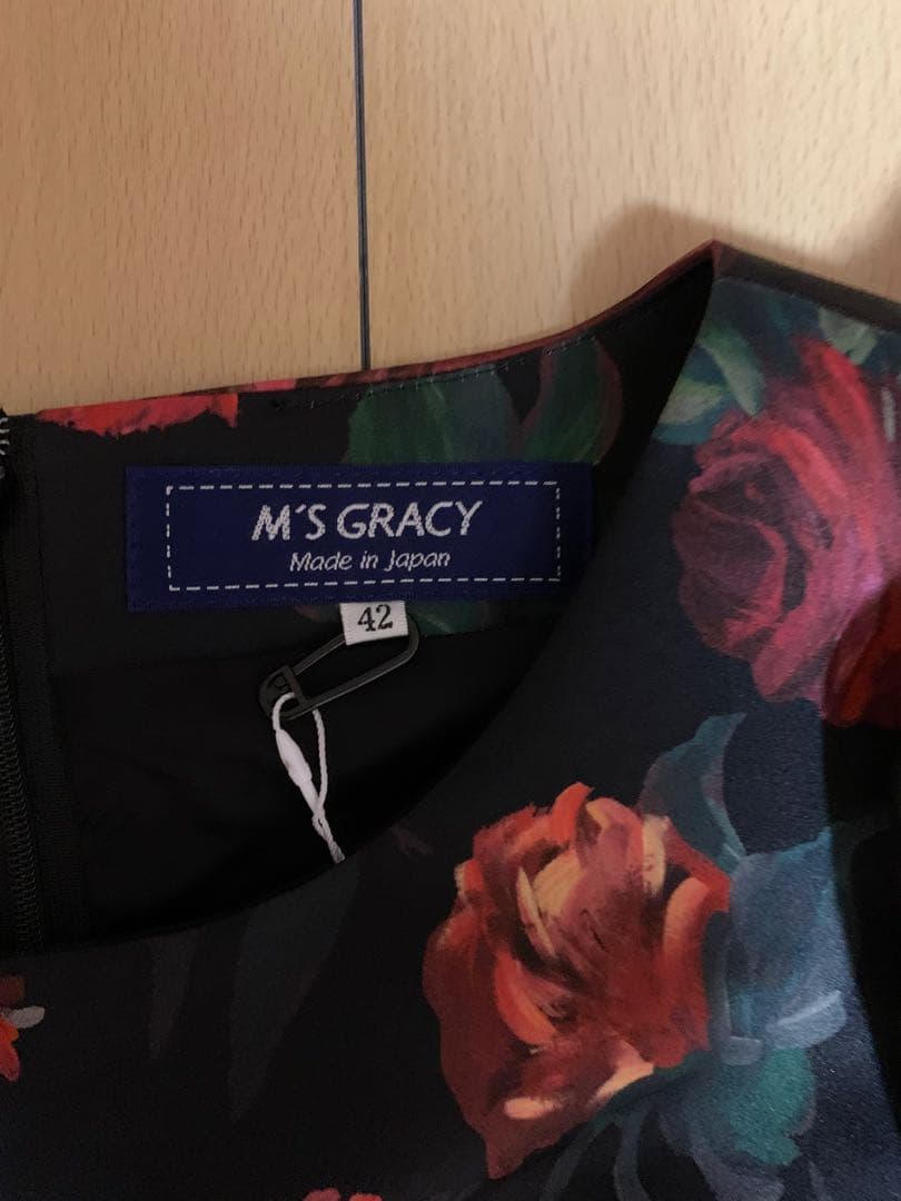 M'S GRACY ワンピース 花柄　サイズ42 カタログ掲載　未使用に近い