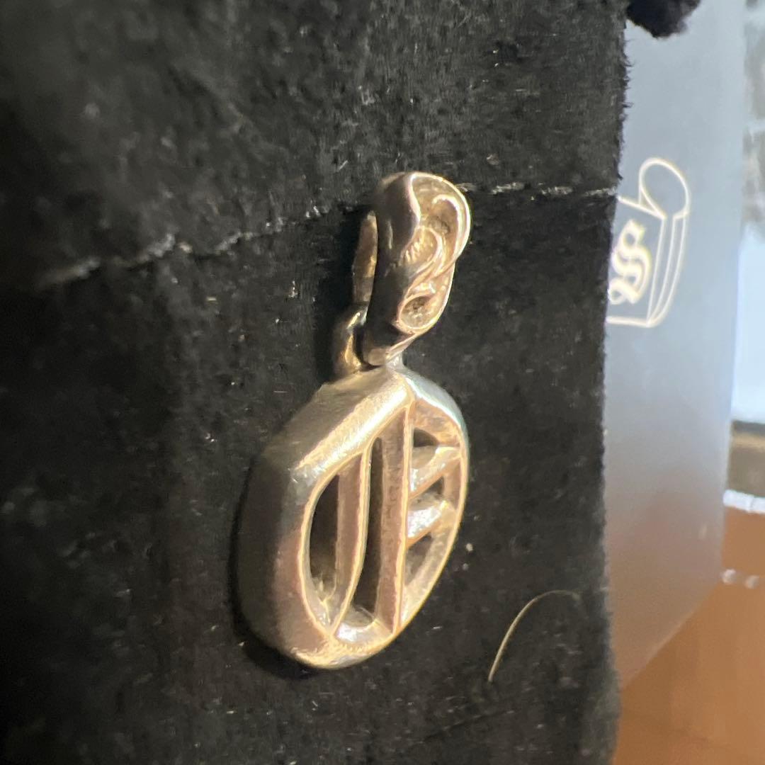 CHROME HEARTS クロムハーツ イニシャルチャーム【O】