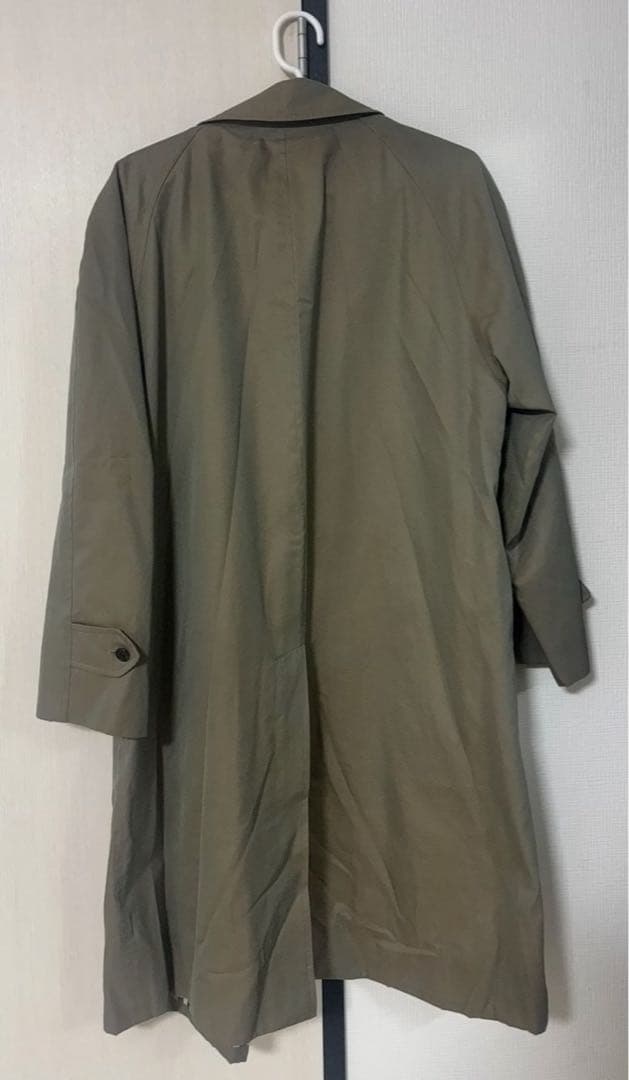 BURBERRYカーキ トレンチコート