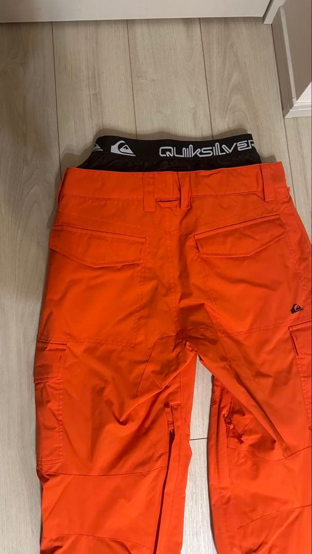 Quiksilver オレンジ スノーボードパンツ