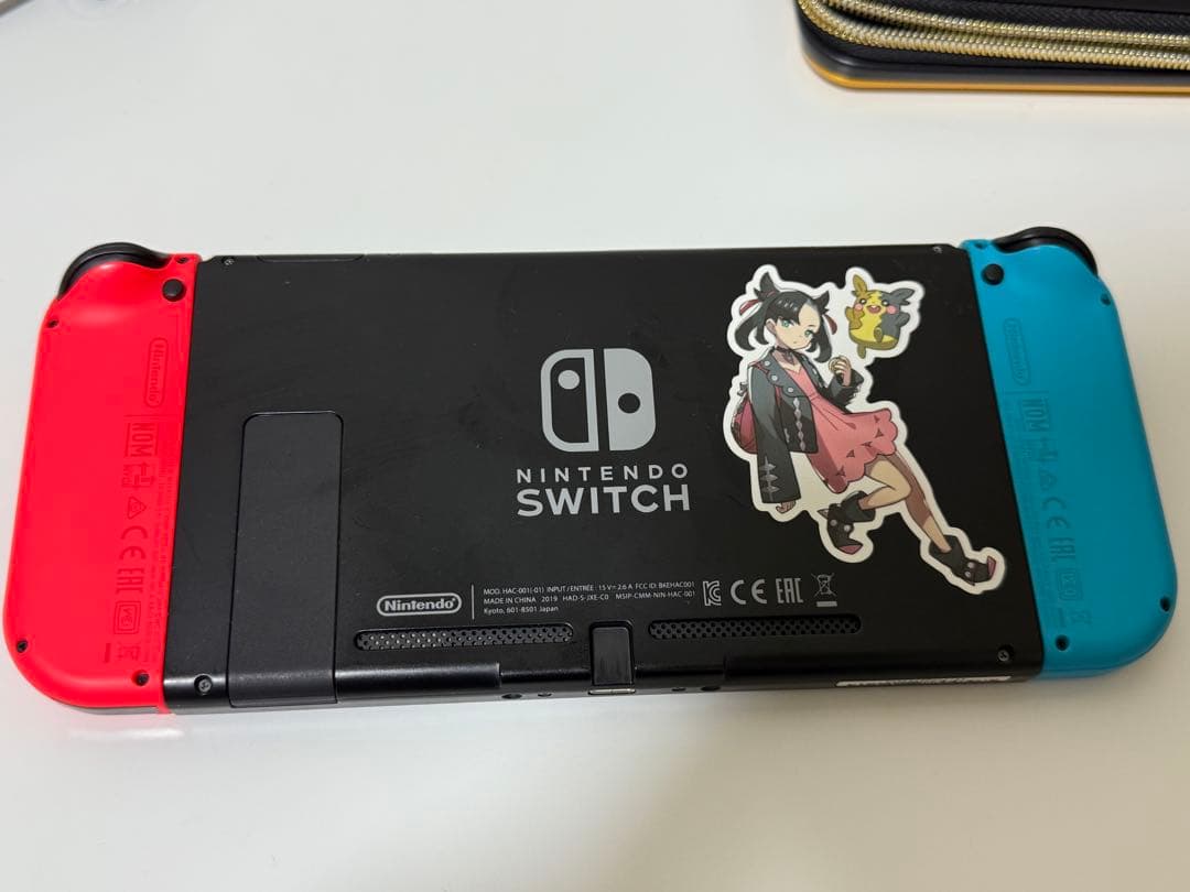 Switch本体（ポケモンおまけ付き）