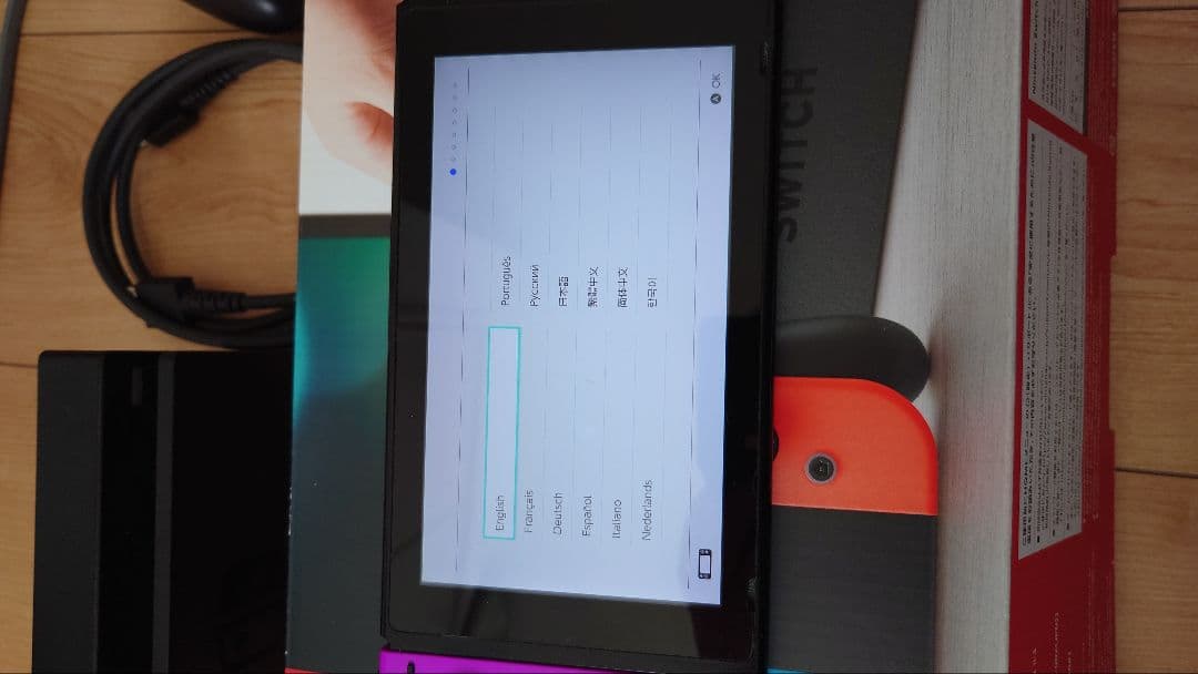 Nintendo Switch 本体 ジョイコン新しめ