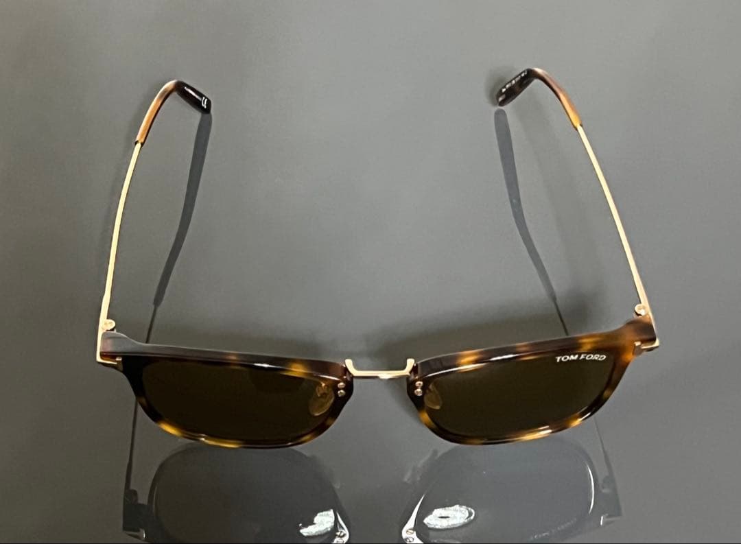 美品⭐︎TOM FORD ブラウンキャットアイサングラス ケース付き