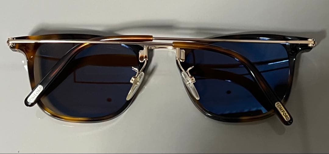 美品⭐︎TOM FORD ブラウンキャットアイサングラス ケース付き