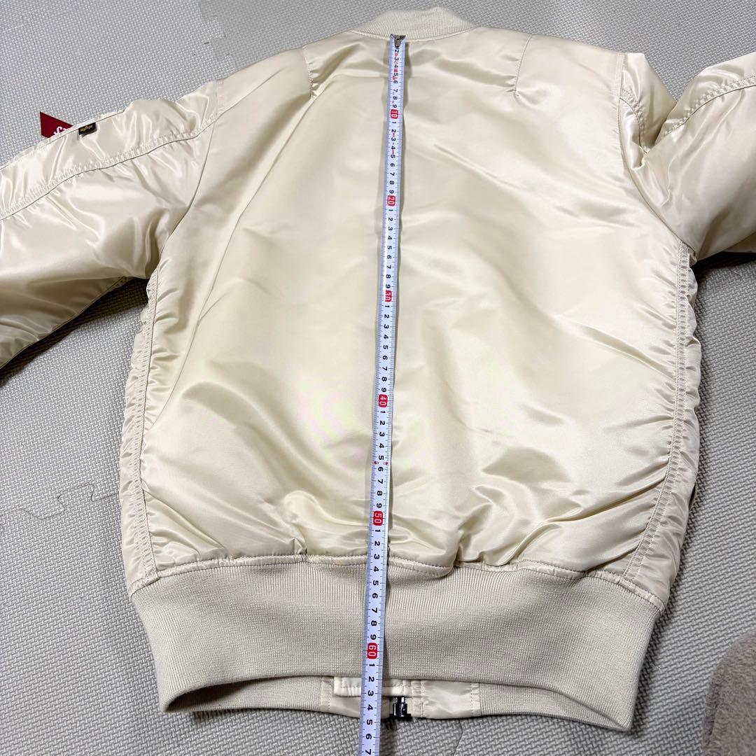 【美品】アルファインダストリーズ MA-1 白