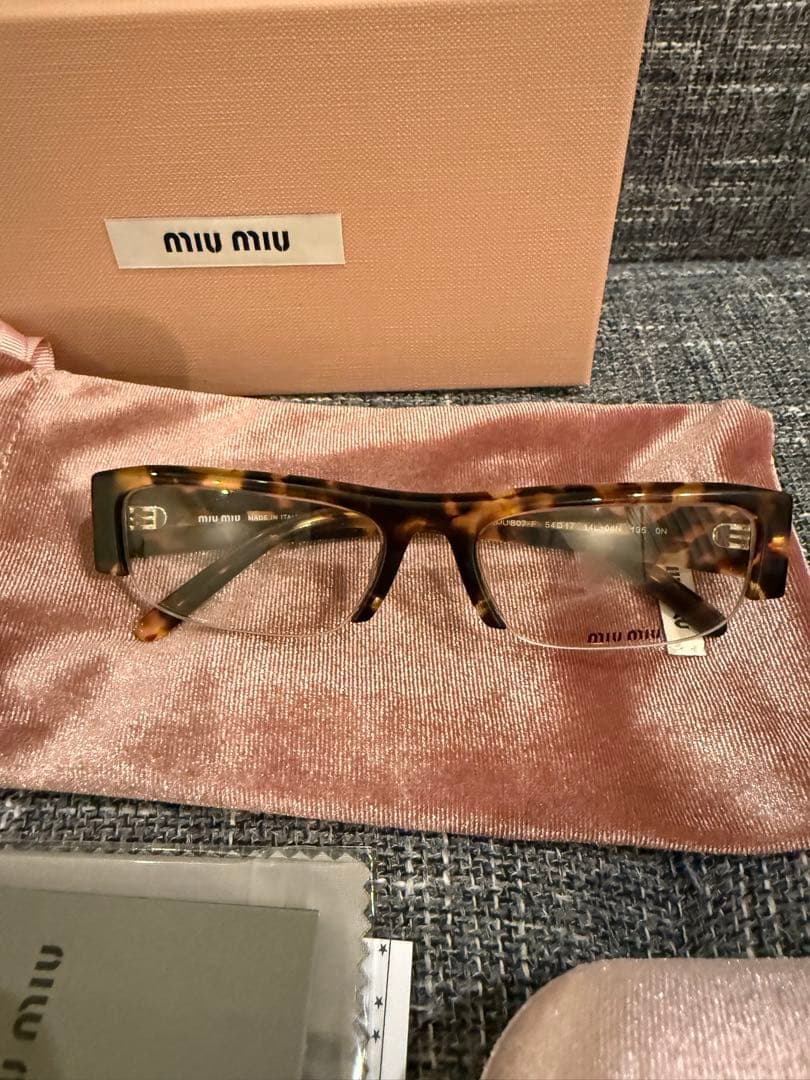 MIU MIU ヴェデット スクエアサングラス