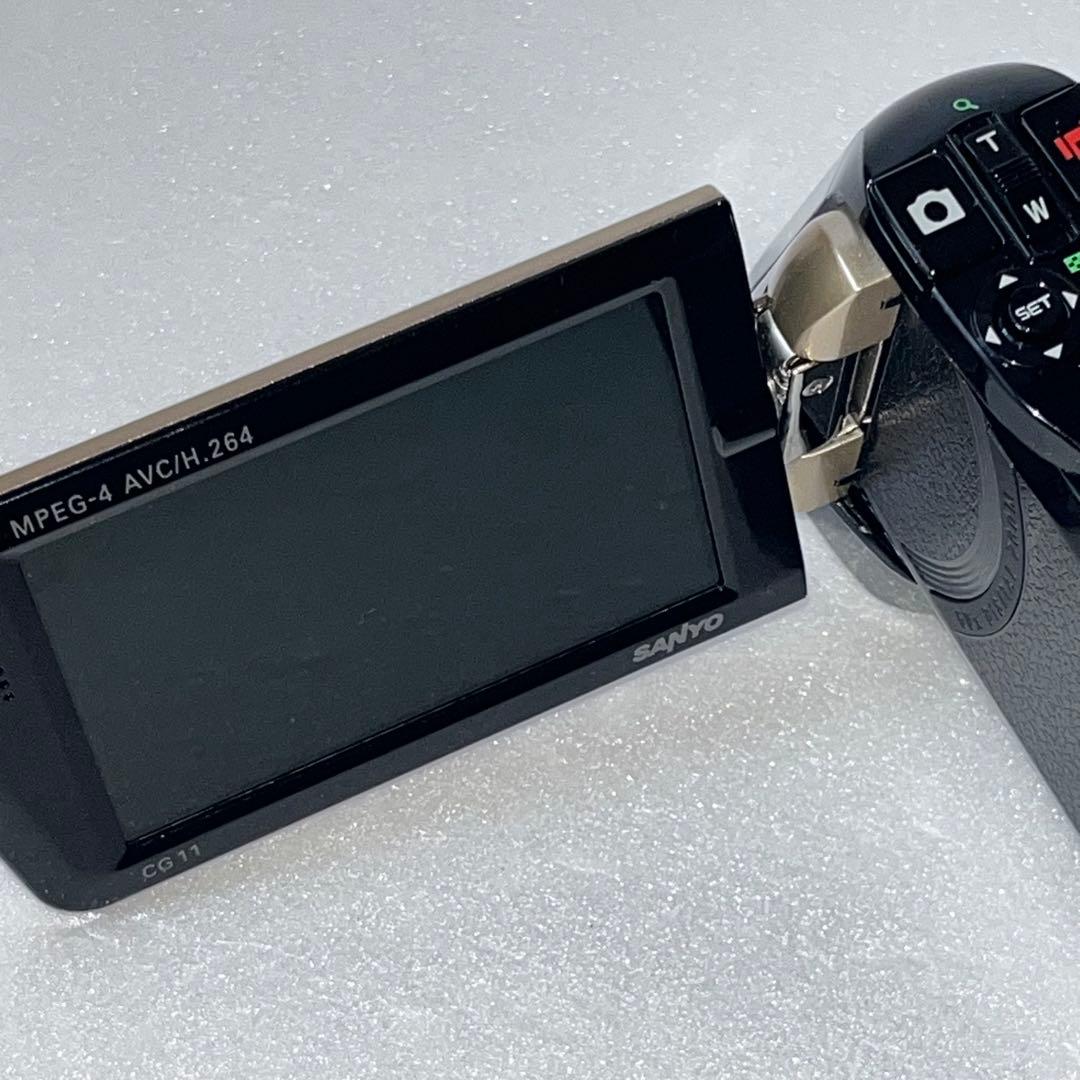 SANYOデジタルムービーカメラ　Xacti DMX-CG11ゴールド