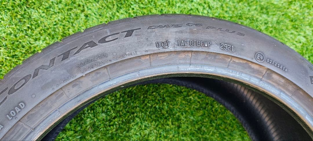 Continental DWS 06 PLUS 245/40 ZR 20　2本