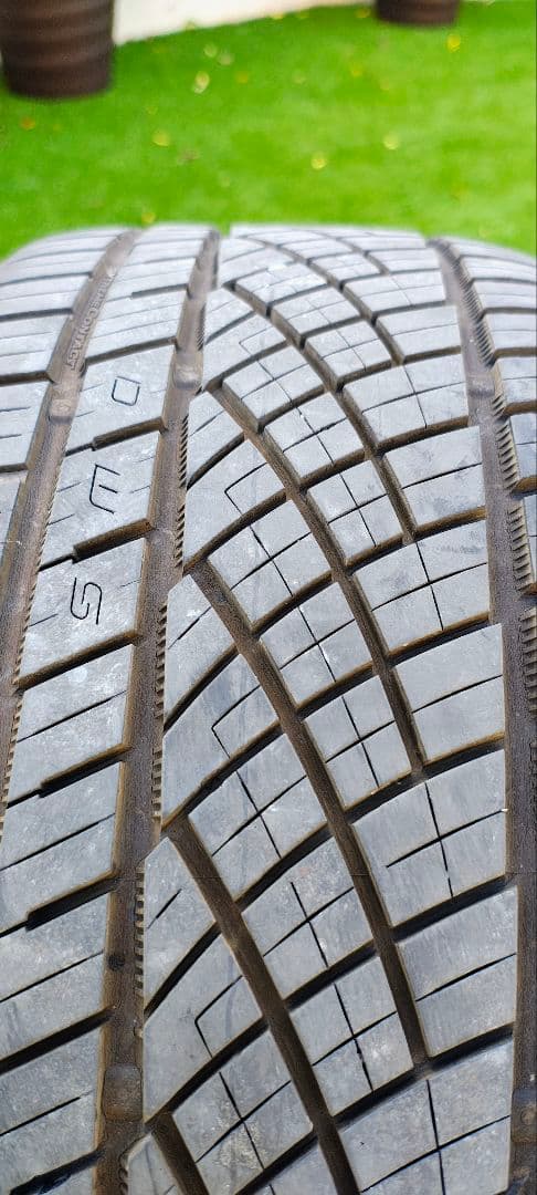 Continental DWS 06 PLUS 245/40 ZR 20　2本
