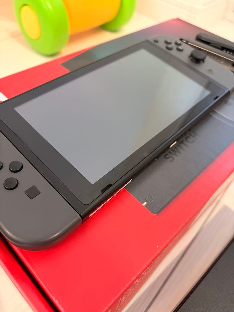 Nintendo Switch グレー 本体 美品。付属品全てあり