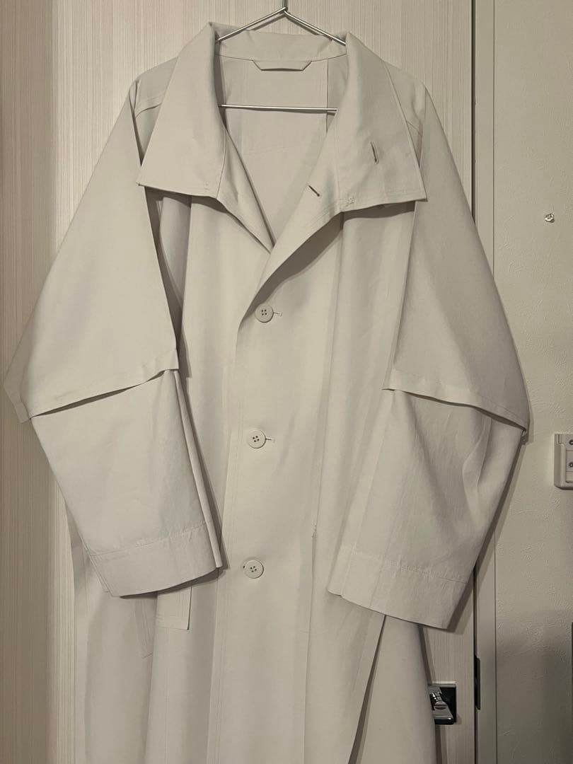 HOMME PLISSE イッセイミヤケ22ssプレスコート白