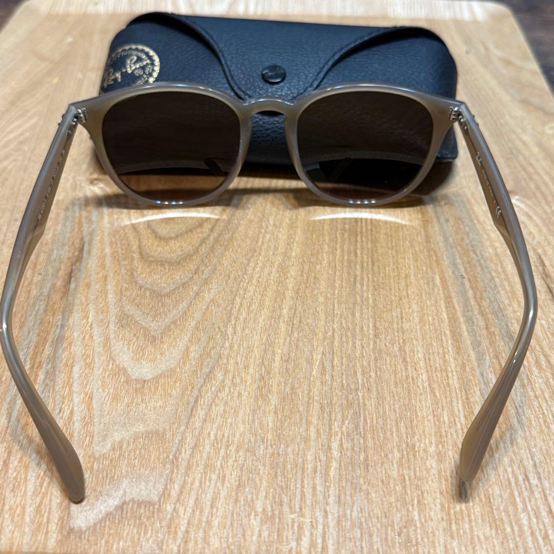 Ray-Ban RB4259f ブラウン ラウンド型サングラス ケース付き