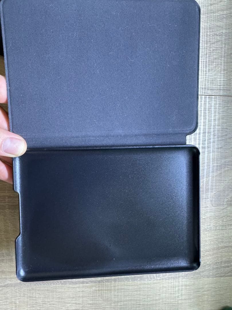 Kindle Paperwhite 第10世代（防水モデル・8GB）＋カバー付き