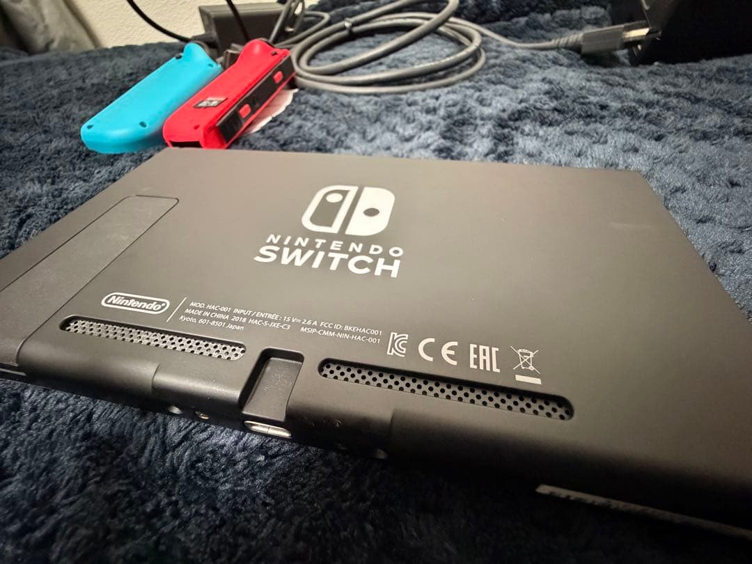【値下げ中】Nintendo Switch 本体 SDカード32GB付き