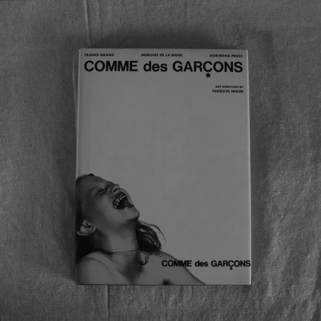 COMME des GARÇONS
