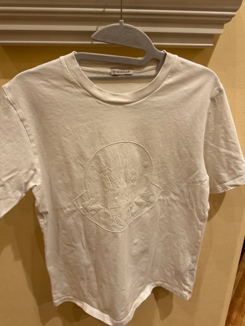 MONCLER モンクレール　刺繍ロゴTシャツ　白Tシャツ