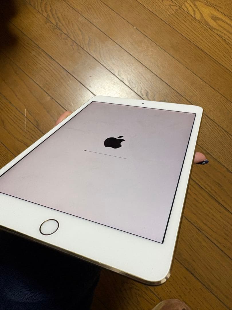 Apple iPad mini4 32GBゴールド 本体
