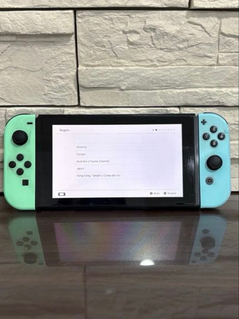 あつまれ　どうぶつの森デザイン　Nintendo Switch 本体