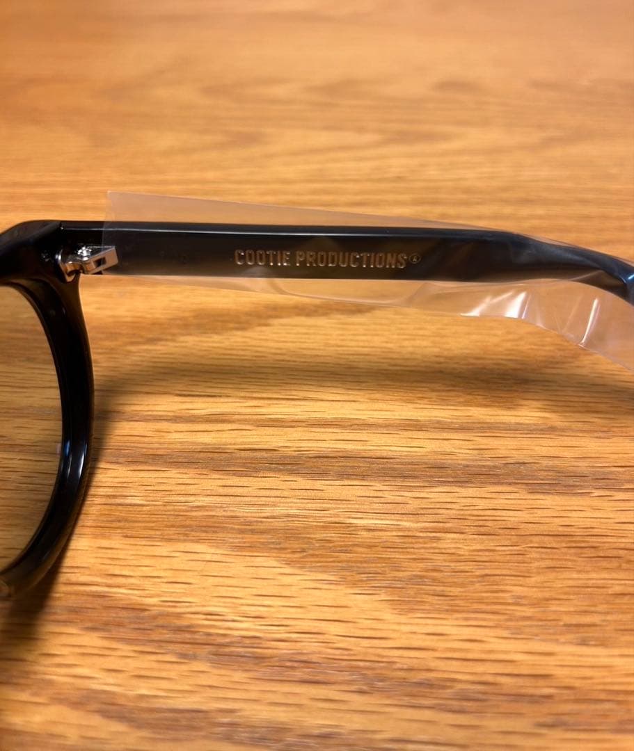 降谷・KJ着　COOTIE Raza Round Glasses