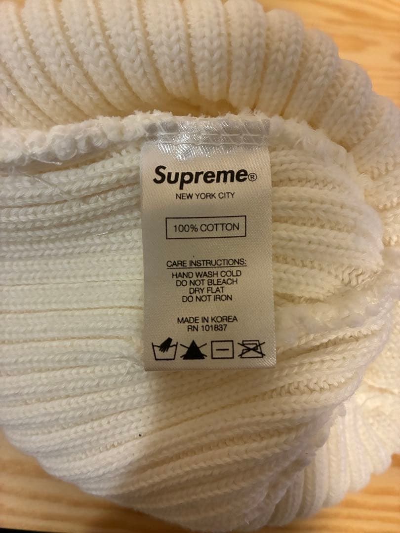 【美品】supreme ニット帽 ビーニー 定番ロゴ ホワイト