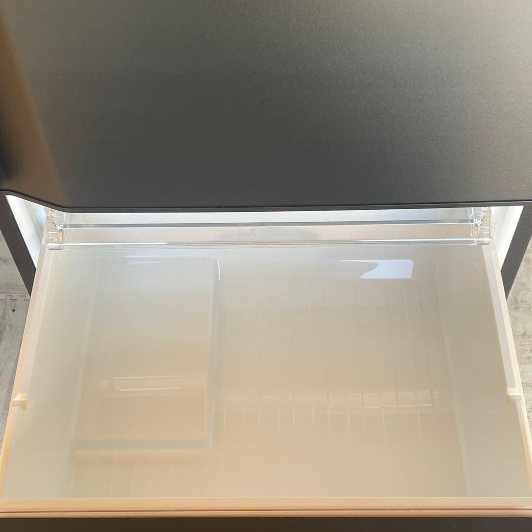 送料設置無料　TOSHIBA 3ドア　自動製氷機能　マットブラック