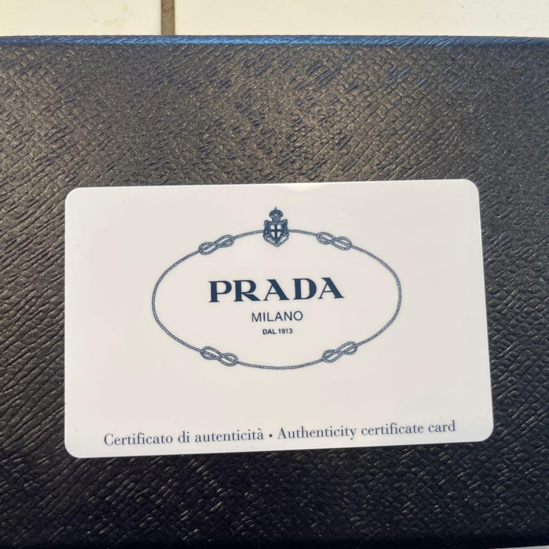 PRADA プラダ サフィアーノトライアングル 財布