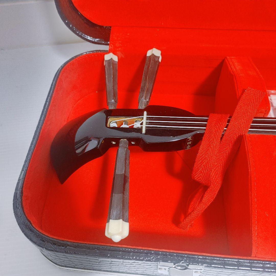 【美品】　三線（沖縄三味線）　入門用　ハードケース付　付属品多数156