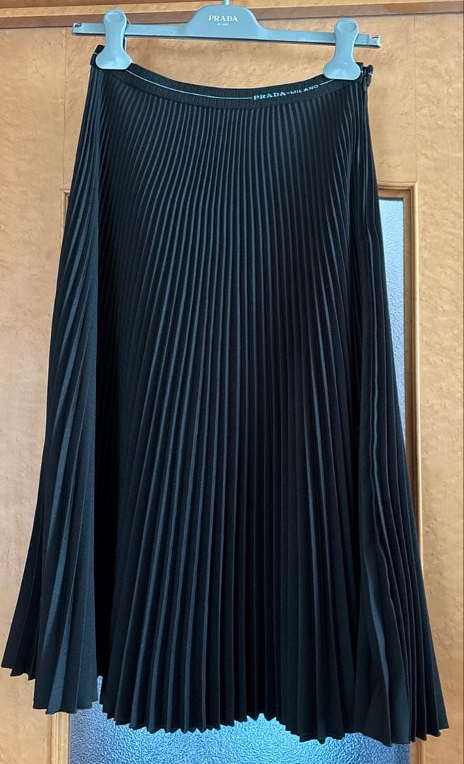 美品♡PRADA ブラック プリーツスカート 36プラダ